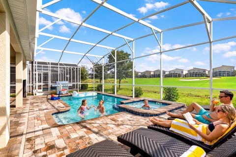 Private pool & spa with free heat, no rear neighbors, peaceful open golf views