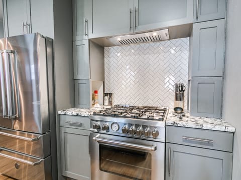 The Bertrazzoni natural gas stove is ready for your next culinary adventure. 