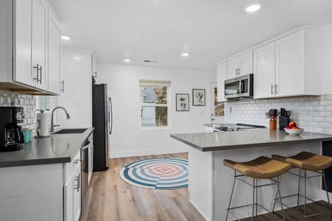 "Quick walk to the beautiful beach. Everyone in our family loved the stay and all declared we would come back to this property." - Vanessa