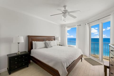 King Size Master Bedroom!