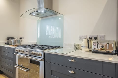 Ground floor: The range cooker