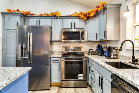 Kitchen | Cooking Basics | Coffee Maker | Microwave