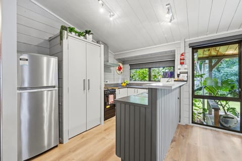 Family Bungalow | Private kitchen | Mini-fridge, oven, stovetop, electric kettle