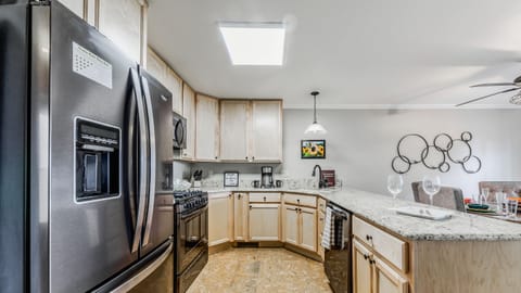 Fully equipped and newly upgraded kitchen