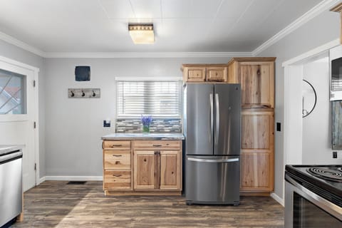 10 print 547 burke rd