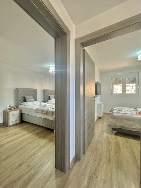 Comfort Apartment | 2 bedrooms, desk, laptop workspace, soundproofing