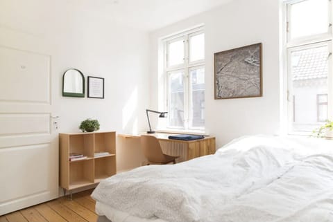 Basic Room, Shared Bathroom | Individually decorated, individually furnished, iron/ironing board