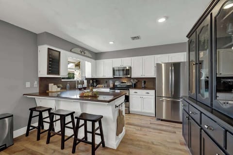 Additional bar seating for four.