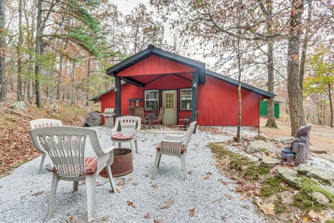 Elkins Vacation Rental | Studio | 1BA | Step-Free Access | 800 Sq Ft