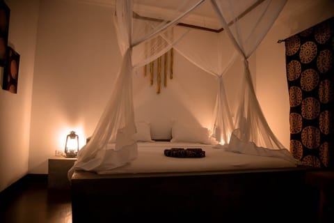 Basic Double Room | Individually decorated, laptop workspace, free WiFi, bed sheets