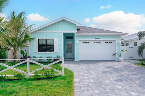 Welcome to The Endless Summer House!