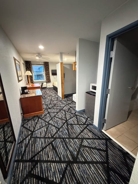 Desk, laptop workspace, blackout drapes, free WiFi