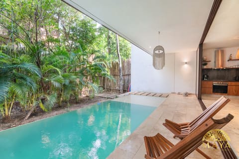 2 outdoor pools