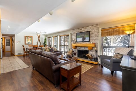 Condo, 2 Bedrooms | Interior