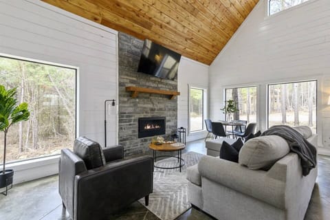 Whether it's a romantic escape or a family adventure,   this place offers the perfect backdrop for unforgettable moments