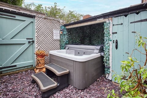 Allium House, Whitby - Host & Stay