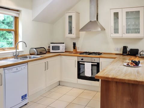 Kitchen | Family Lodge No.4 - Atholl Palace Holidays, Pitlochry