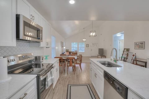 Full kitchen with everything you need