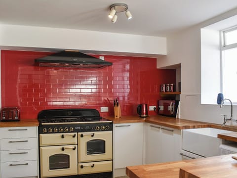 Kitchen | Crantock House, Newquay