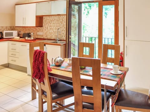 Dining Area | Family Lodge No.1 - Atholl Palace Holidays, Pitlochry