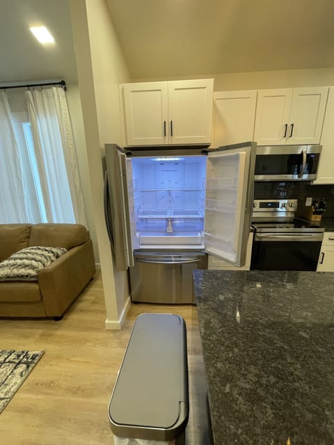 refrigerator with ice maker