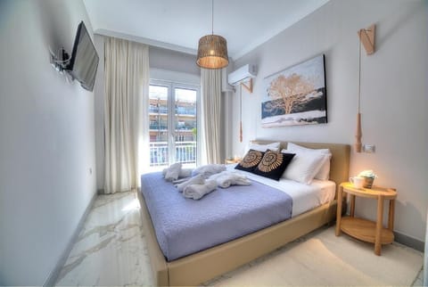 Apartment | 3 bedrooms, blackout drapes, iron/ironing board, free WiFi