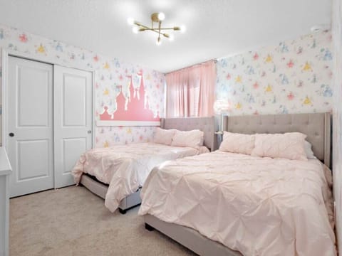 2 Queen Beds