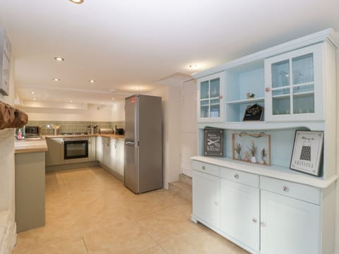 Fridge, dishwasher, electric kettle, toaster