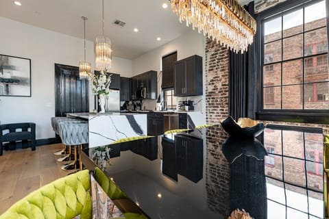 Living features queen-size sleeper sofa
Dining at table for 8
Dining at counter for 4
Kitchen fully stocked with all cooking essentials