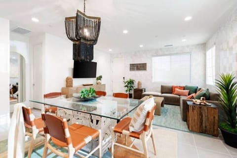Open floor concept with living room and dining area