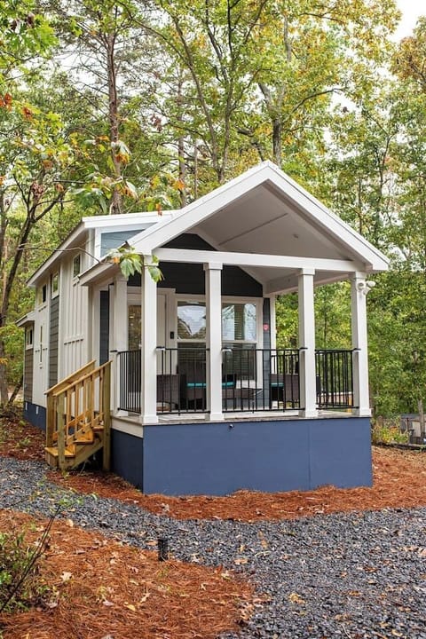 Covered front porch.