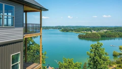 Cabin with a Lake View in the Smokies "Lake View Therapy" - View of Douglas Lake