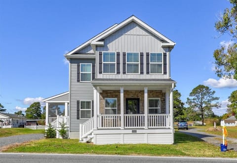 Welcome to Saltwater Pony in the very heart of Chincoteague.