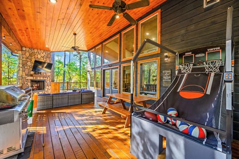 Relax outside while playing games!