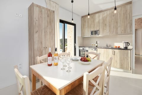 The kitchen and dining area