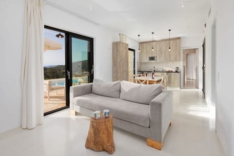 Laid back living area with contemporary charm