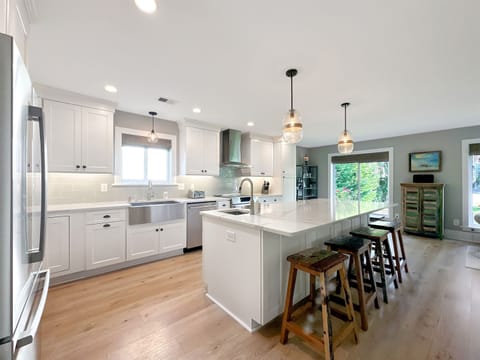 Kitchen, 405 Palm Blvd, Isle of Palms, SC | IOP Escapes