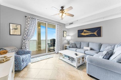 Living room image 2