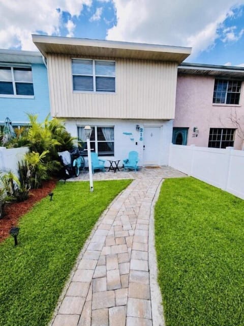 Welcome to your beachside stay! 