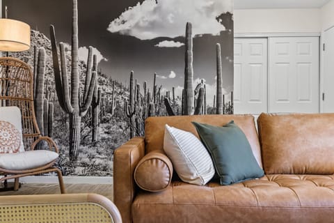 Relax setting with the sonoran desert as your backdrop 