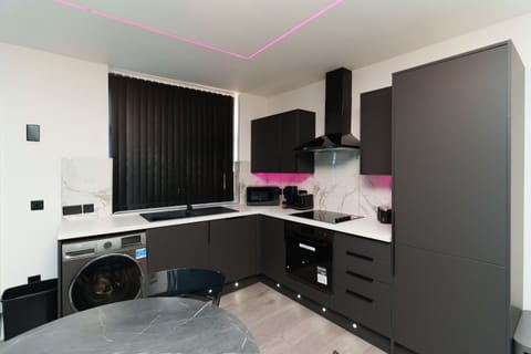Standard Apartment, Ensuite (2 bedroom - Sleeps 5) | Shared kitchen