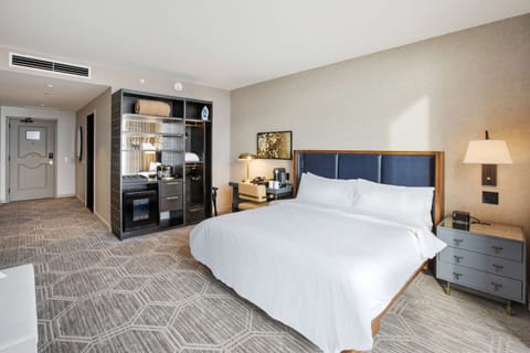 Premier Single Room | Premium bedding, minibar, in-room safe, individually decorated