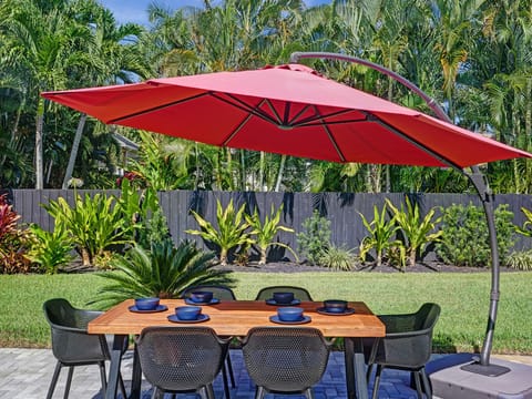 Welcome to Wiltons Garden Getaway! Come enjoy the lush and private backyard