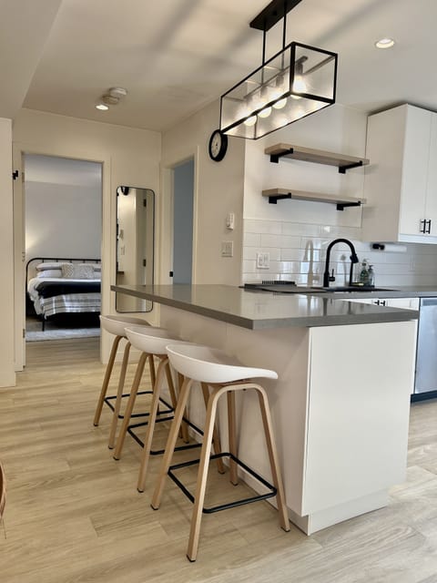 Breakfast bar off the kitchen