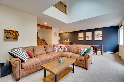 Stratton Vacation Rental | 3BR | 2.5BA | 1,600 Sq Ft | Stairs Required