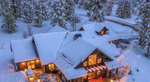 Ski in/ski out luxury: Experience supreme sophistication combined with the most unbelievable location in Tamarack Resort