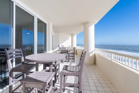 Beach Club 1705B Balcony