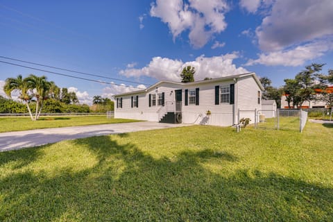 Fort Myers Vacation Rental | 2BR | 1BA | 1,350 Sq Ft | Stairs Required