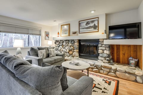 Ketchum Vacation Rental | 2BR | 2BA | 1,032 Sq Ft | 2 Steps Required