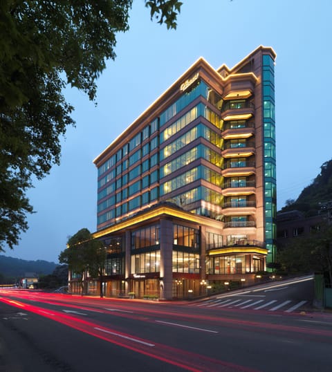 Front of property - evening/night